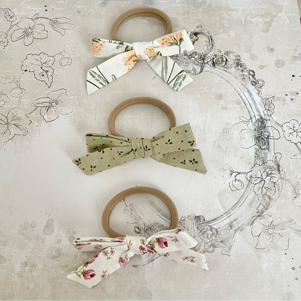 Girls Handmade Floral Bow Pony Tail Band Burgundy/Green/Yellow NWOT OS